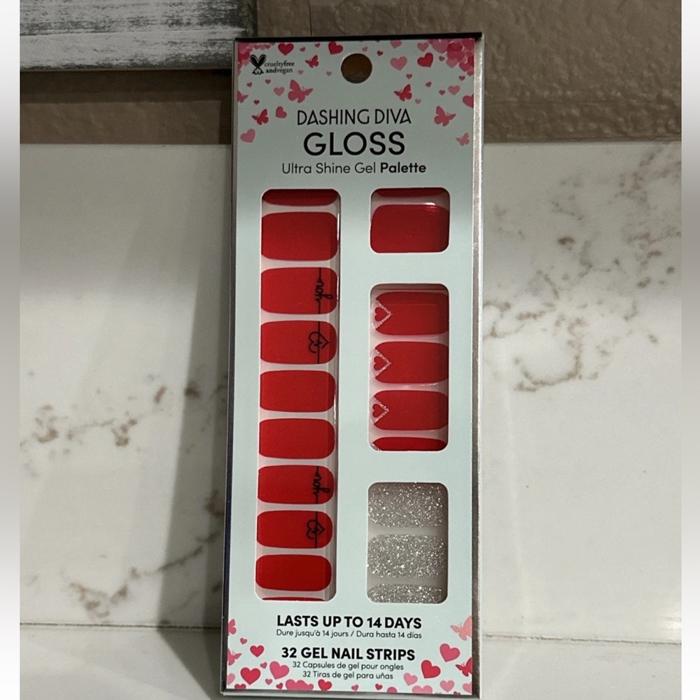 Dashing Diva Gel Nail Strips - Forever Yours - Valentines Day